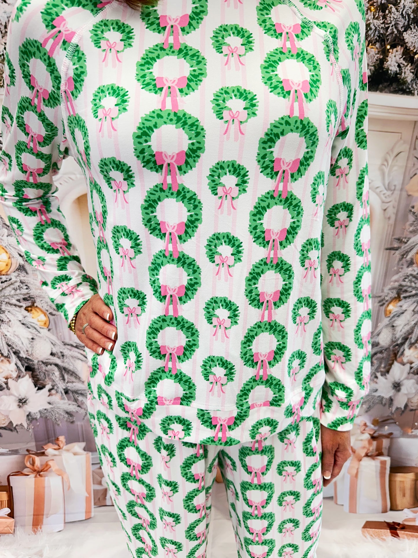 Annie Wreath Round Neck PJ Set